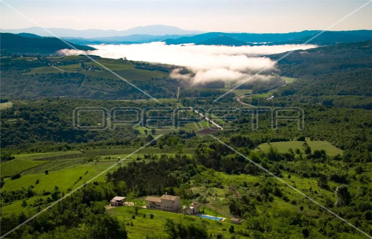 Villa de Lujo en Venta en Groznjan, Croacia - foto 3