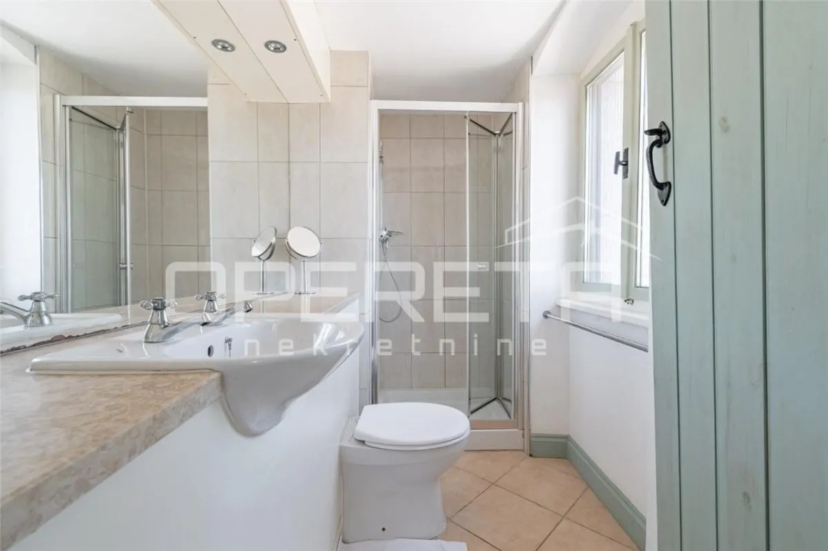 Stone Villa with Courtyard for Sale in Porec, Croatia - foto 12