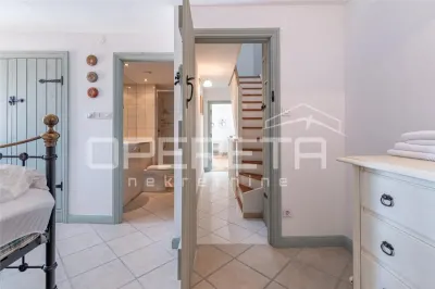 Stone Villa with Courtyard for Sale in Porec, Croatia - foto 13