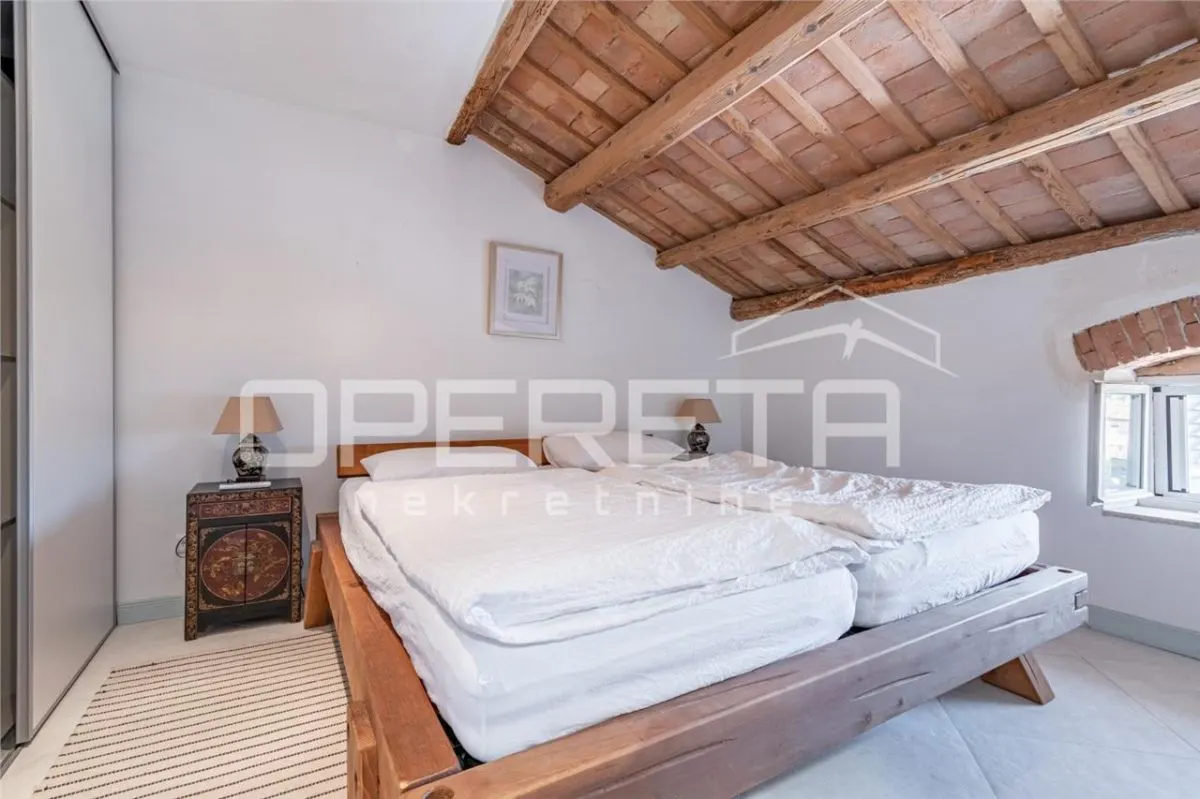 Stone Villa with Courtyard for Sale in Porec, Croatia - foto 16