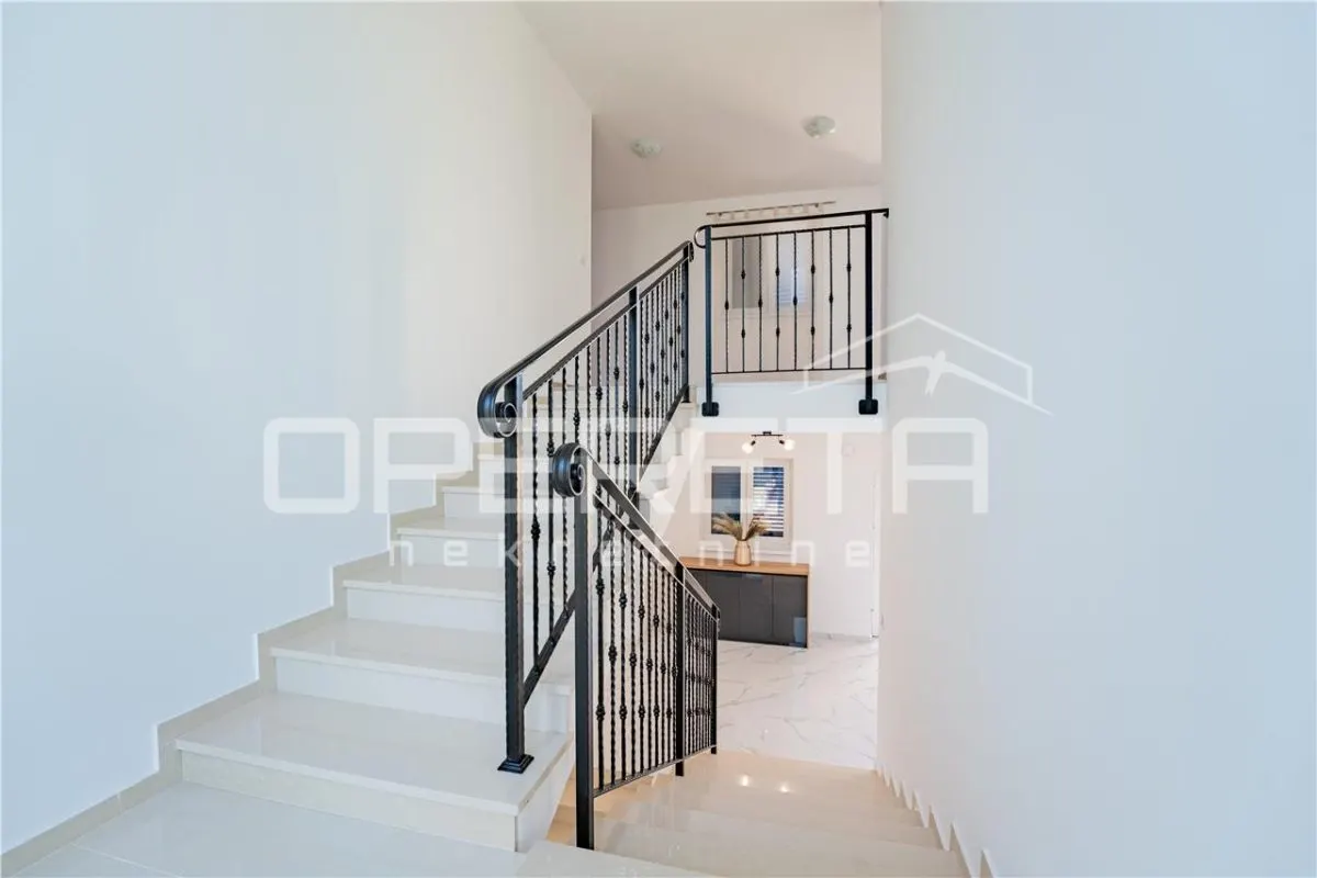 Casa vila de vanzare in Croatia, Malinska - foto 11