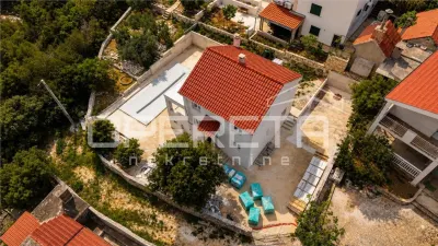 Modern Villa for Sale in Vinišće, Croatia – Beachfront - foto 4