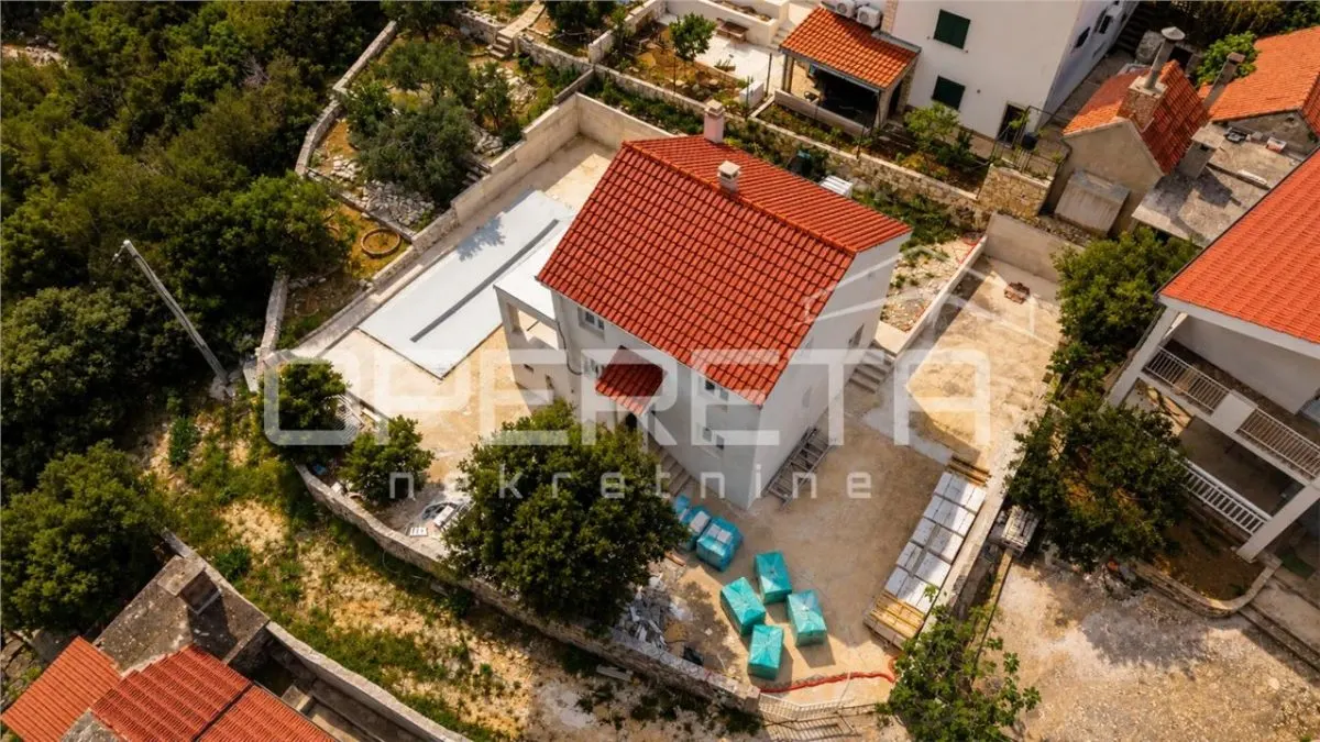 Modern Villa for Sale in Vinišće, Croatia – Beachfront - foto 4