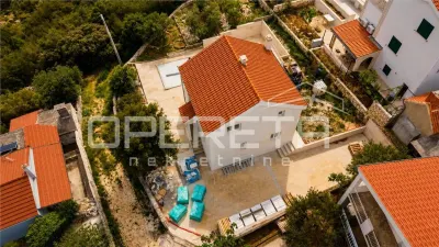 Modern Villa for Sale in Vinišće, Croatia – Beachfront - foto 6