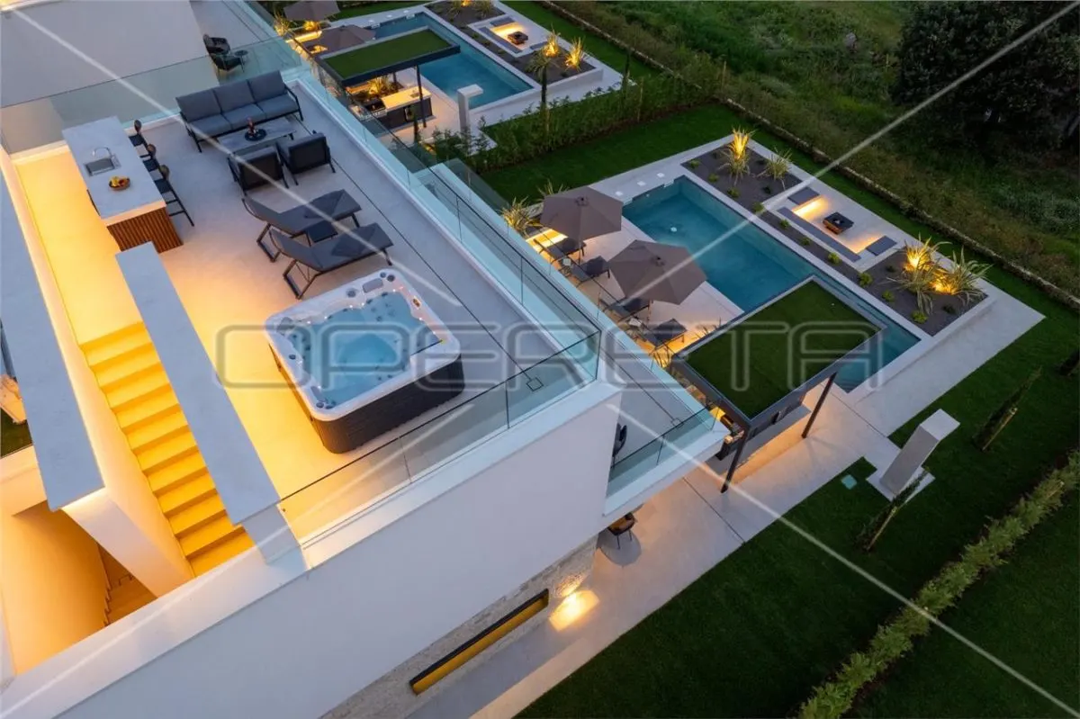 Exclusive Villa with Sea View near Porec, Croatia - foto 2
