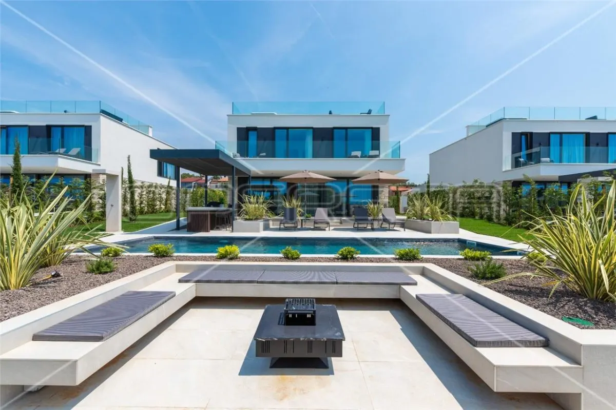 Exclusive Villa with Sea View near Porec, Croatia - foto 3