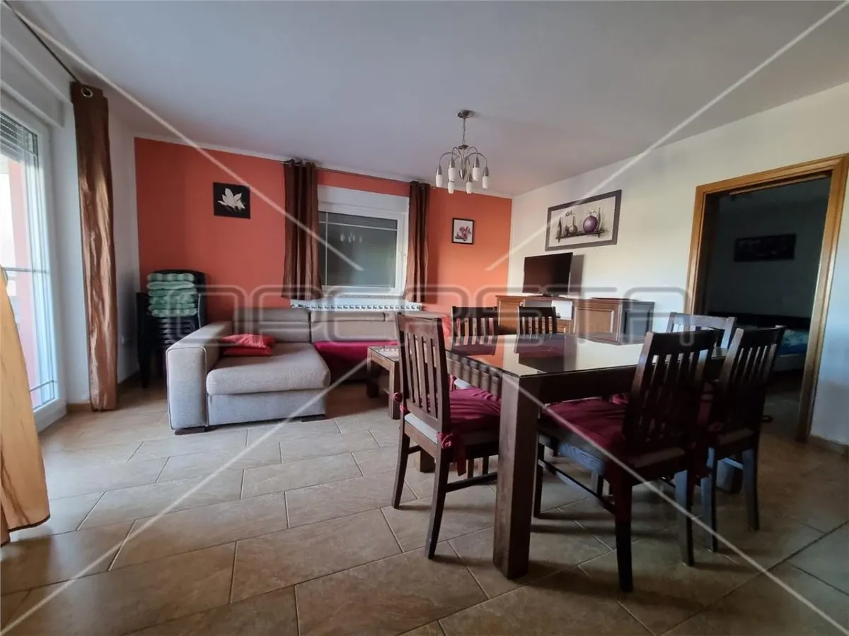 Renovated Villa with Four Apartments and Garden for Sale in Vir, Croatia - foto 4