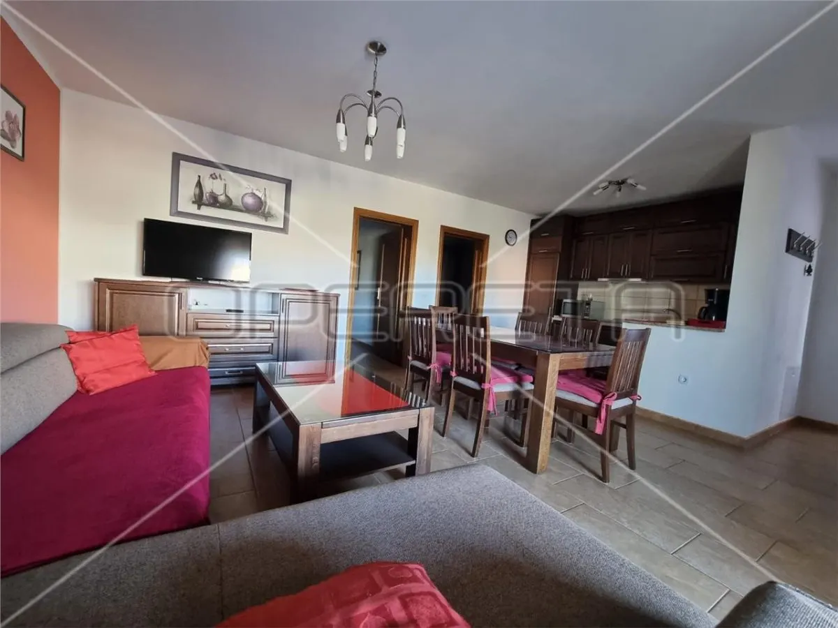 Renovated Villa with Four Apartments and Garden for Sale in Vir, Croatia - foto 5