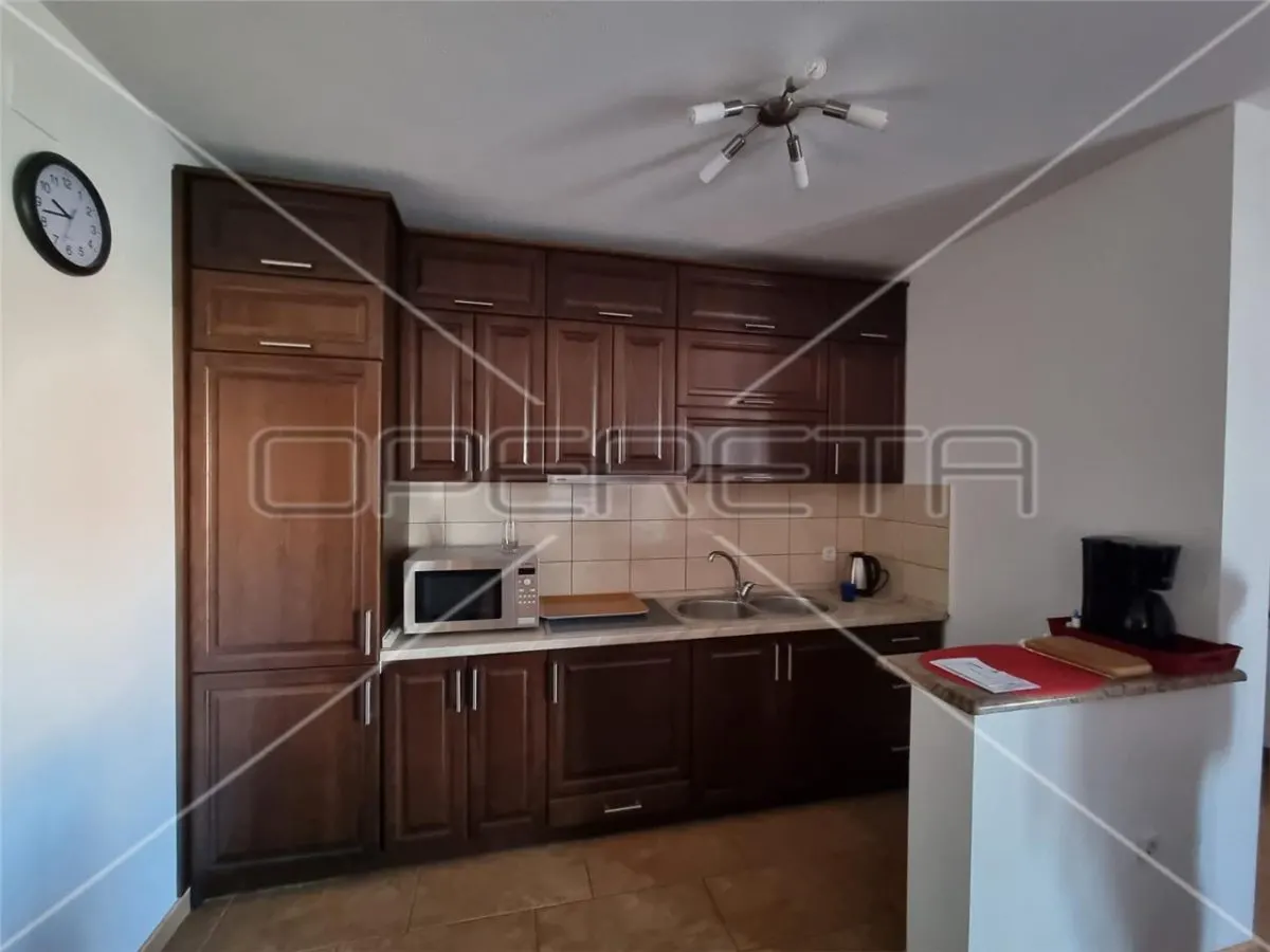 Renovated Villa with Four Apartments and Garden for Sale in Vir, Croatia - foto 6