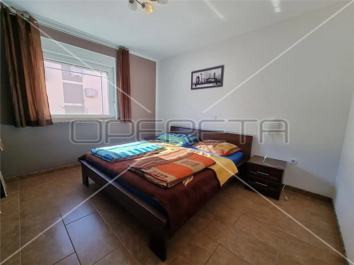 Renovated Villa with Four Apartments and Garden for Sale in Vir, Croatia - foto 7