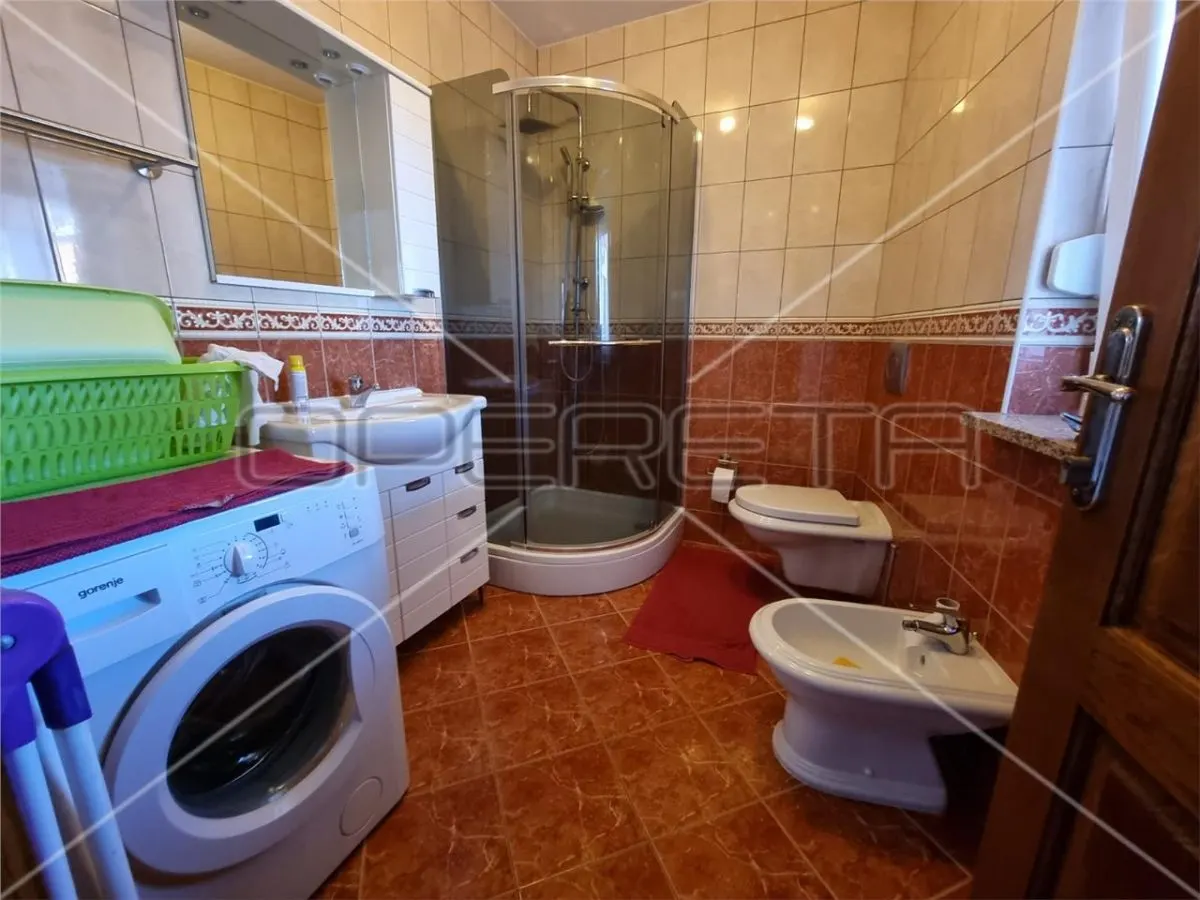 Renovated Villa with Four Apartments and Garden for Sale in Vir, Croatia - foto 8