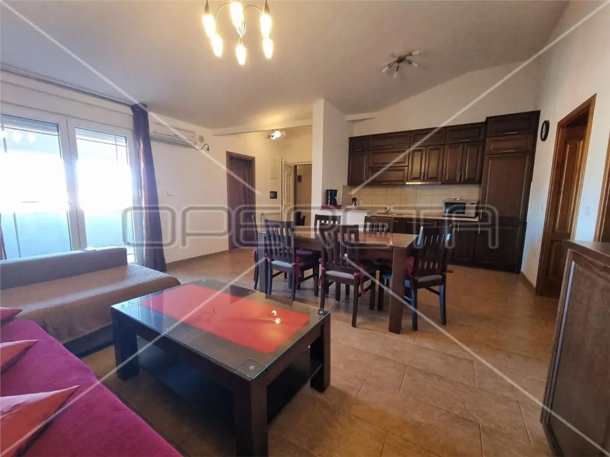 Renovated Villa with Four Apartments and Garden for Sale in Vir, Croatia - foto 10