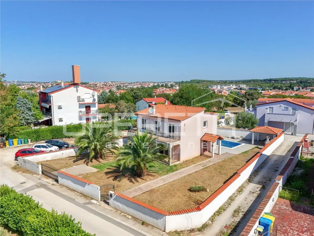 Detached Villa with Pool for Sale in Pula, Croatia - foto 5