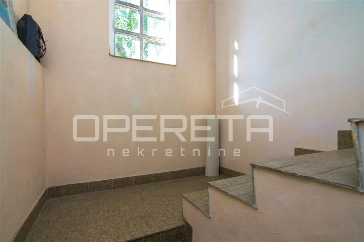 Villa for Sale in Tuhelj, Croatia – 180 m² on 14,109 m² Plot - foto 9