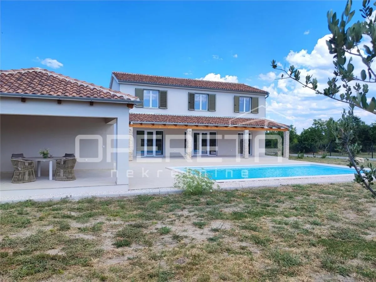 Casa vila de vanzare in Croatia, Zemunik Donji - foto 1