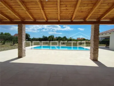 Casa vila de vanzare in Croatia, Zemunik Donji - foto 16