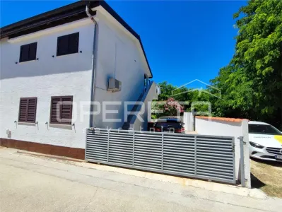 Semi-Detached House with 2 Apartments for Sale in Ninske Vodice, Croatia - Privlaka
