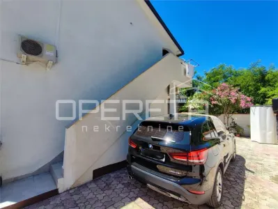Semi-Detached House with 2 Apartments for Sale in Ninske Vodice, Croatia - foto 2