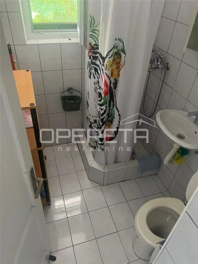 Semi-Detached House with 2 Apartments for Sale in Ninske Vodice, Croatia - foto 17