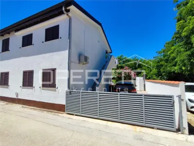 Semi-Detached House with 2 Apartments for Sale in Ninske Vodice, Croatia - foto 22
