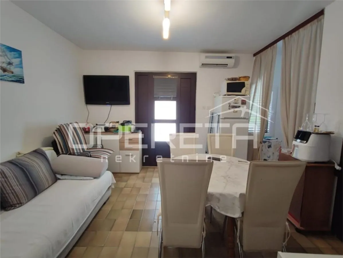 Semi-Detached House with 2 Apartments for Sale in Ninske Vodice, Croatia - foto 8