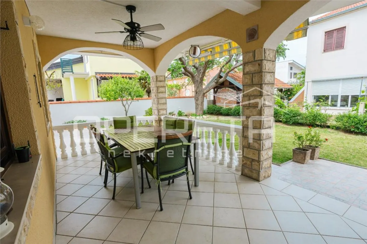Three-Apartment Villa for Sale in Privlaka, Croatia - foto 14