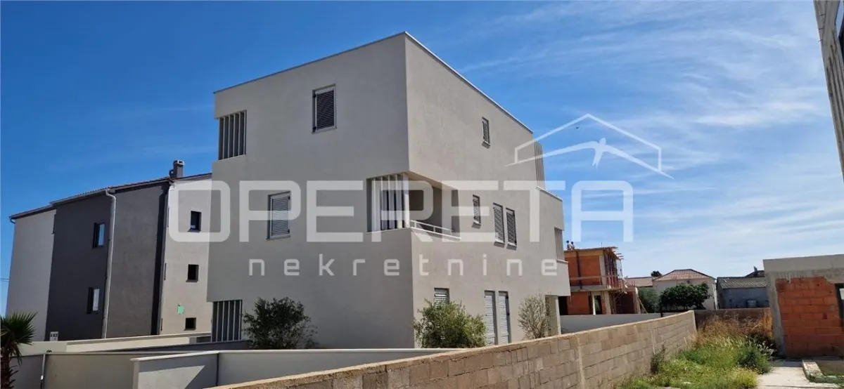Luxury Semi-Detached Villa with Pool for Sale in Privlaka, Croatia - foto 1