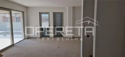 Luxury Semi-Detached Villa with Pool for Sale in Privlaka, Croatia - foto 3