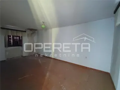 Villa with Two Apartments and Auxiliary Building for Sale in Zadar, Croatia - foto 18