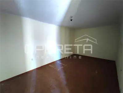 Villa with Two Apartments and Auxiliary Building for Sale in Zadar, Croatia - foto 22