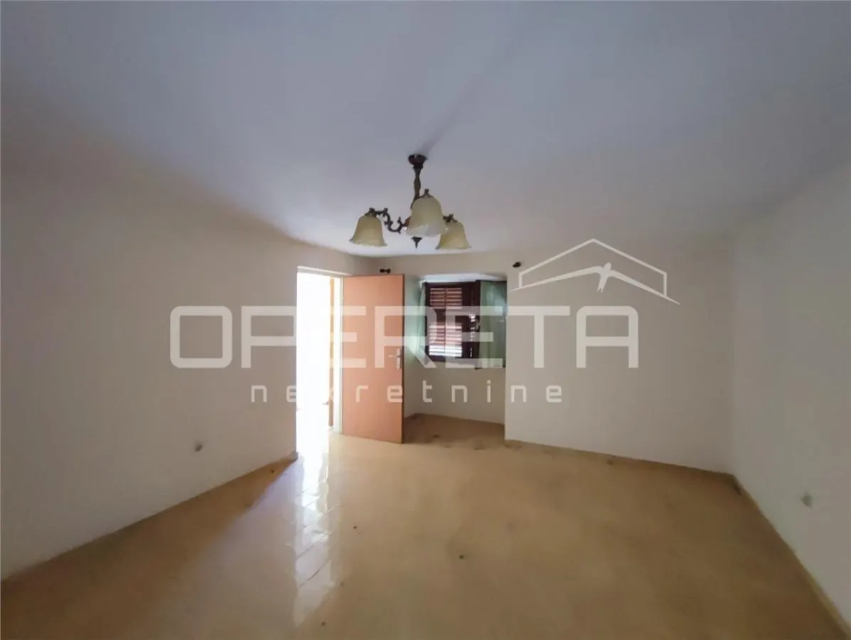Villa with Two Apartments and Auxiliary Building for Sale in Zadar, Croatia - foto 8