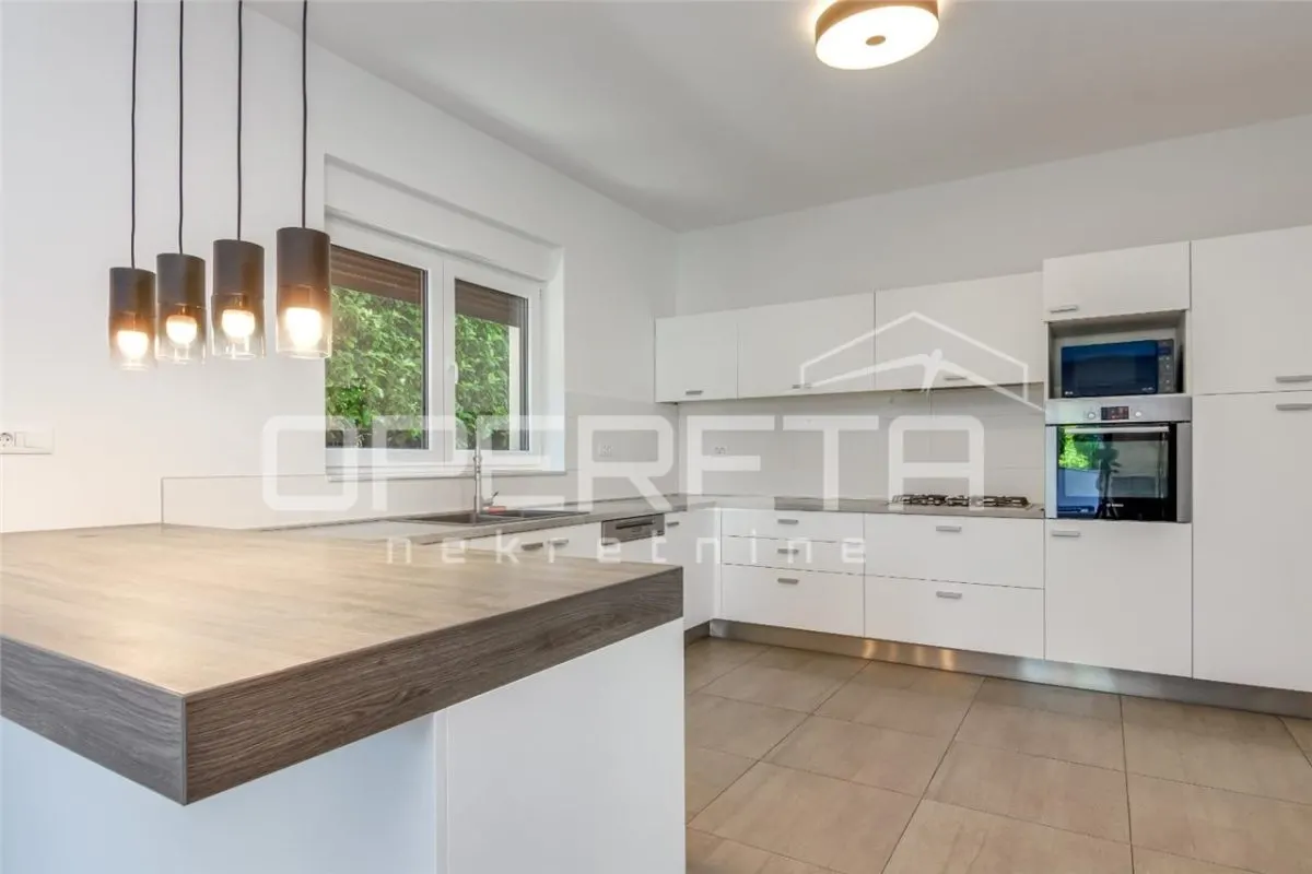 Casa vila de vanzare in Croatia, Zagreb - foto 1
