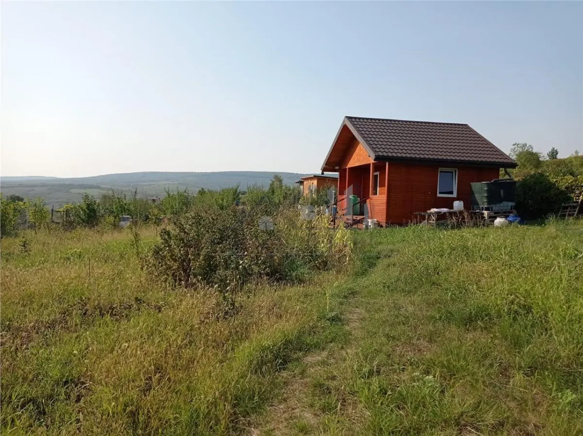 Tomesti - Cabana din lemn si Teren 1008mp intravilan - foto 1