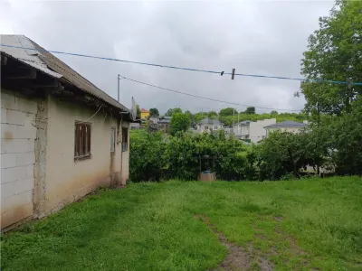 Manta Rosie Hlincea Teren 616mp si Casa veche din caramida 81mp - foto 4