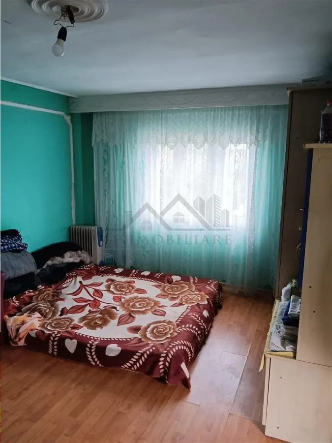 Manta Rosie Hlincea Teren 616mp si Casa veche din caramida 81mp - foto 5