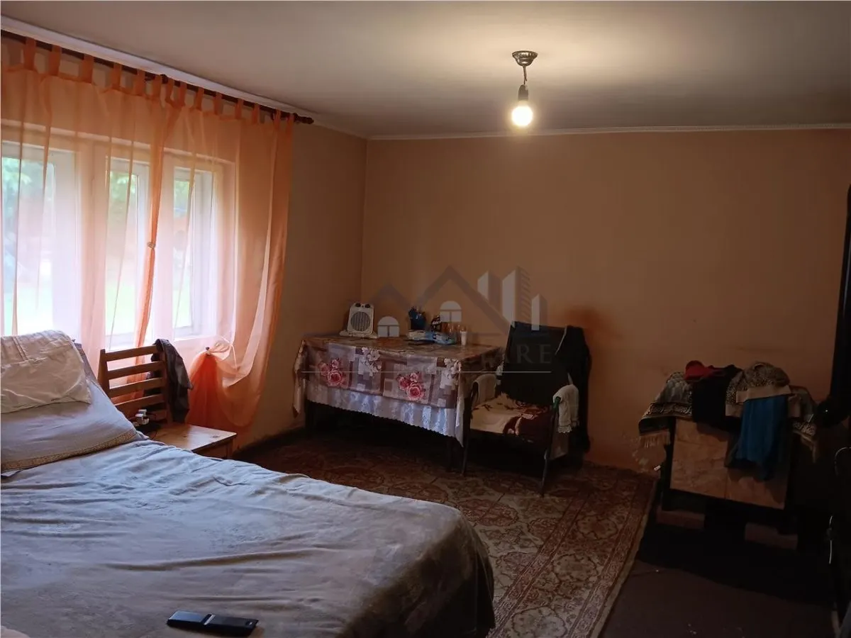 Manta Rosie Hlincea Teren 616mp si Casa veche din caramida 81mp - foto 8
