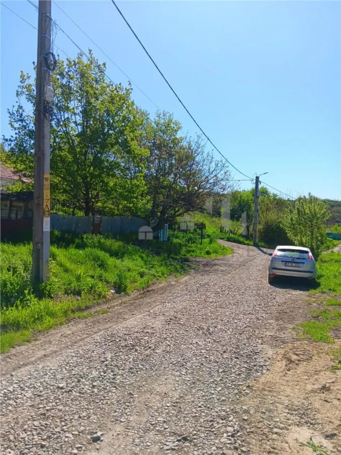 Ciurbesti zona Bisericii TEREN 7000mp intravilan cu utilitati acces si din sos de centura - foto 2
