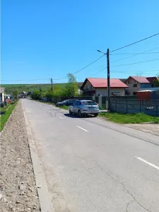 Doar 27e/mp! Vorovesti TEREN 1787mp toate utilitatile cu acces doua strazi asfaltate - Miroslava