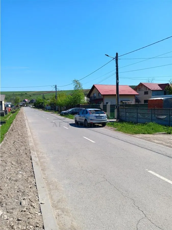 Doar 27e/mp! Vorovesti TEREN 1787mp toate utilitatile cu acces doua strazi asfaltate - foto 1