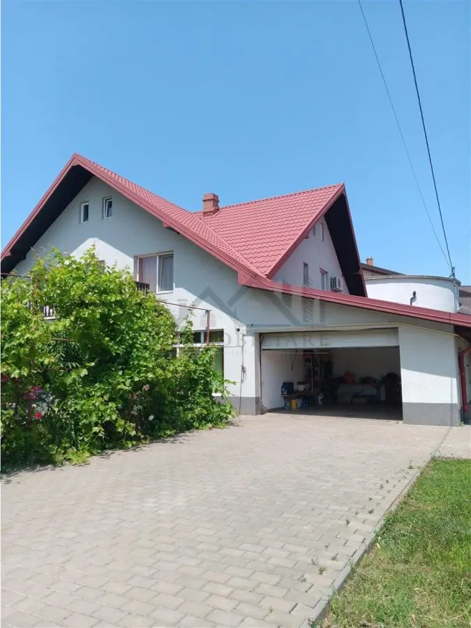 Valea Lupului Vila LUX S+P+E+M su-320mp teren 700mp str Victoriei planul 2 - foto 1