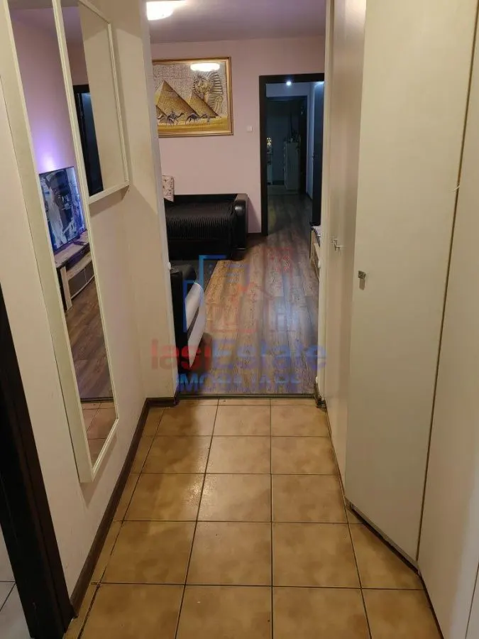 Apartament 3 camere Podu de Piatra - foto 2