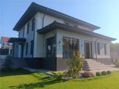 Barnova VILA LUX in spatele Primariei zona exclusivista cu padure - Barnova
