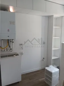 Barnova VILA LUX in spatele Primariei zona exclusivista cu padure - foto 12