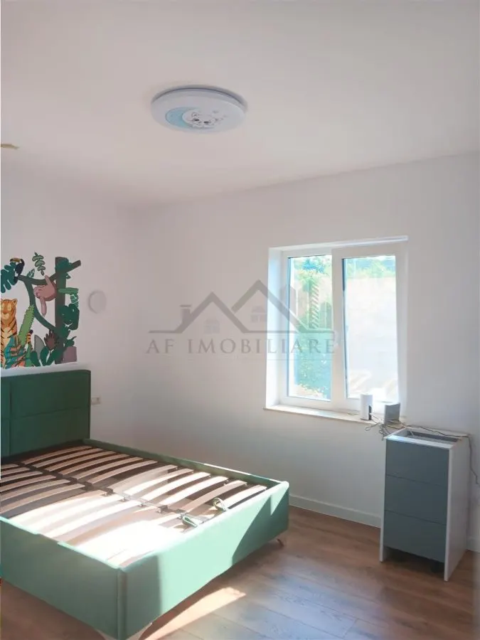 Barnova VILA LUX in spatele Primariei zona exclusivista cu padure - foto 15