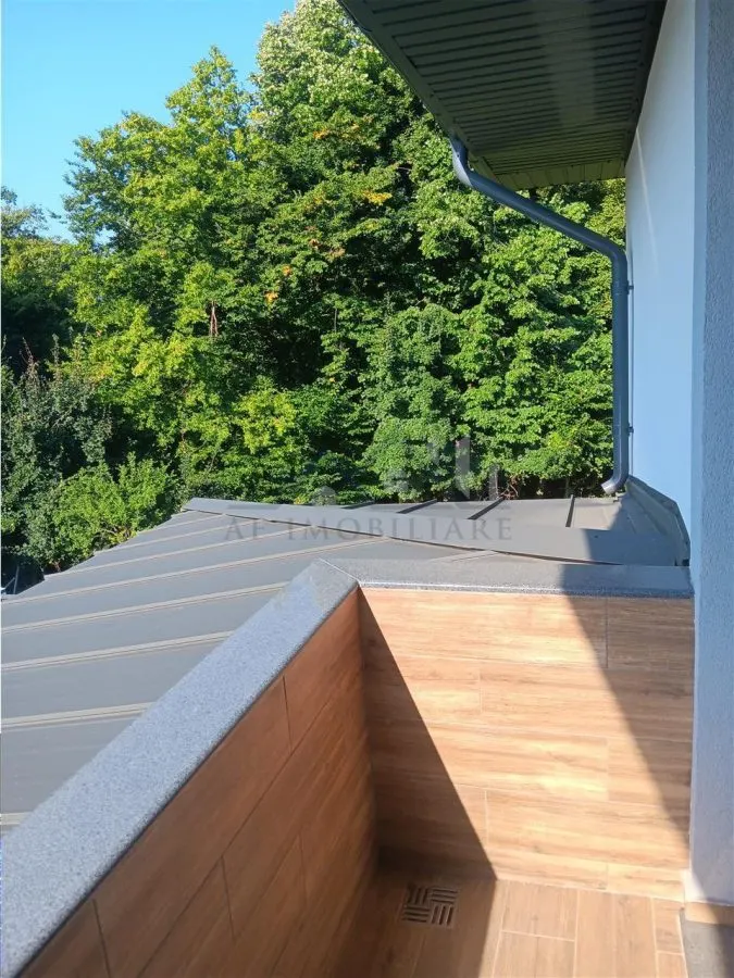 Barnova VILA LUX in spatele Primariei zona exclusivista cu padure - foto 21