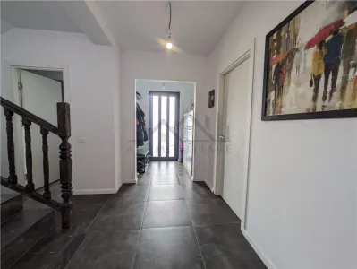 Casa noua, mobilata, 5 camere, teren 404 sau 1000 mp Chicerea - foto 9