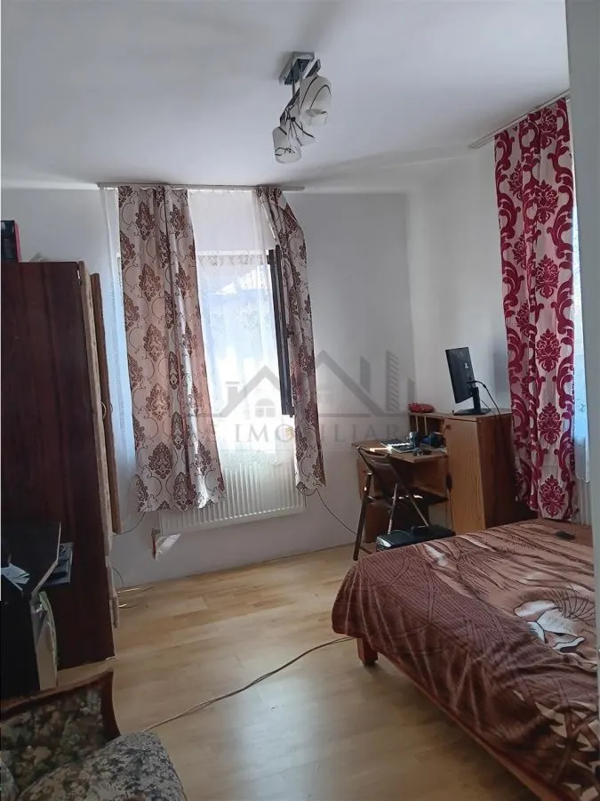 Lunca Cetatui Vila P+ E su=193mp centura iasi pot locui doua familii - foto 9
