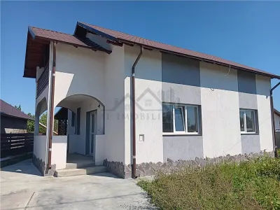 Opriseni com Tutora Vila P+M su=130mp Teren=500mp 20km de Iasi - Opriseni