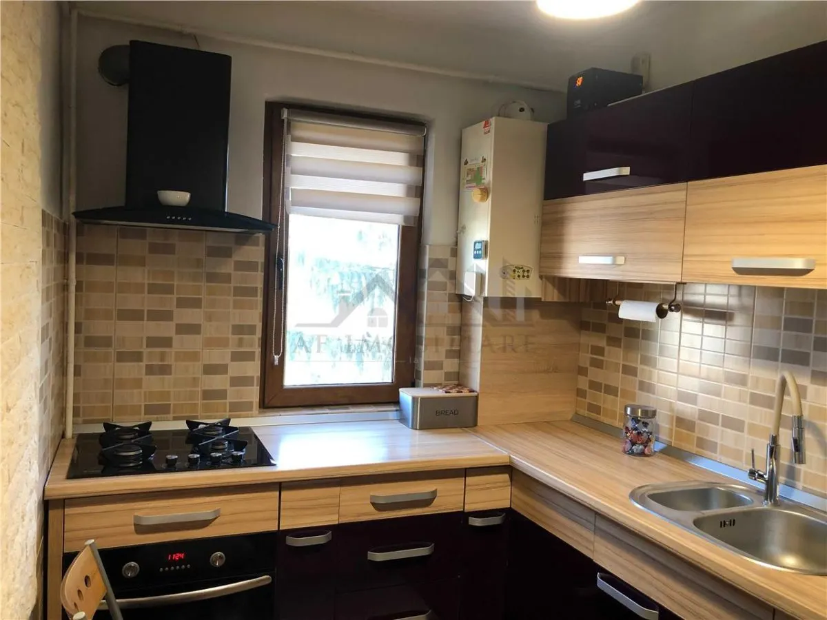 Apartament 2 camere zona Podu Ros - Socola - foto 2