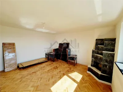 Casa de vanzare cu garaj, 405 mp utili-1500 mp teren - foto 2